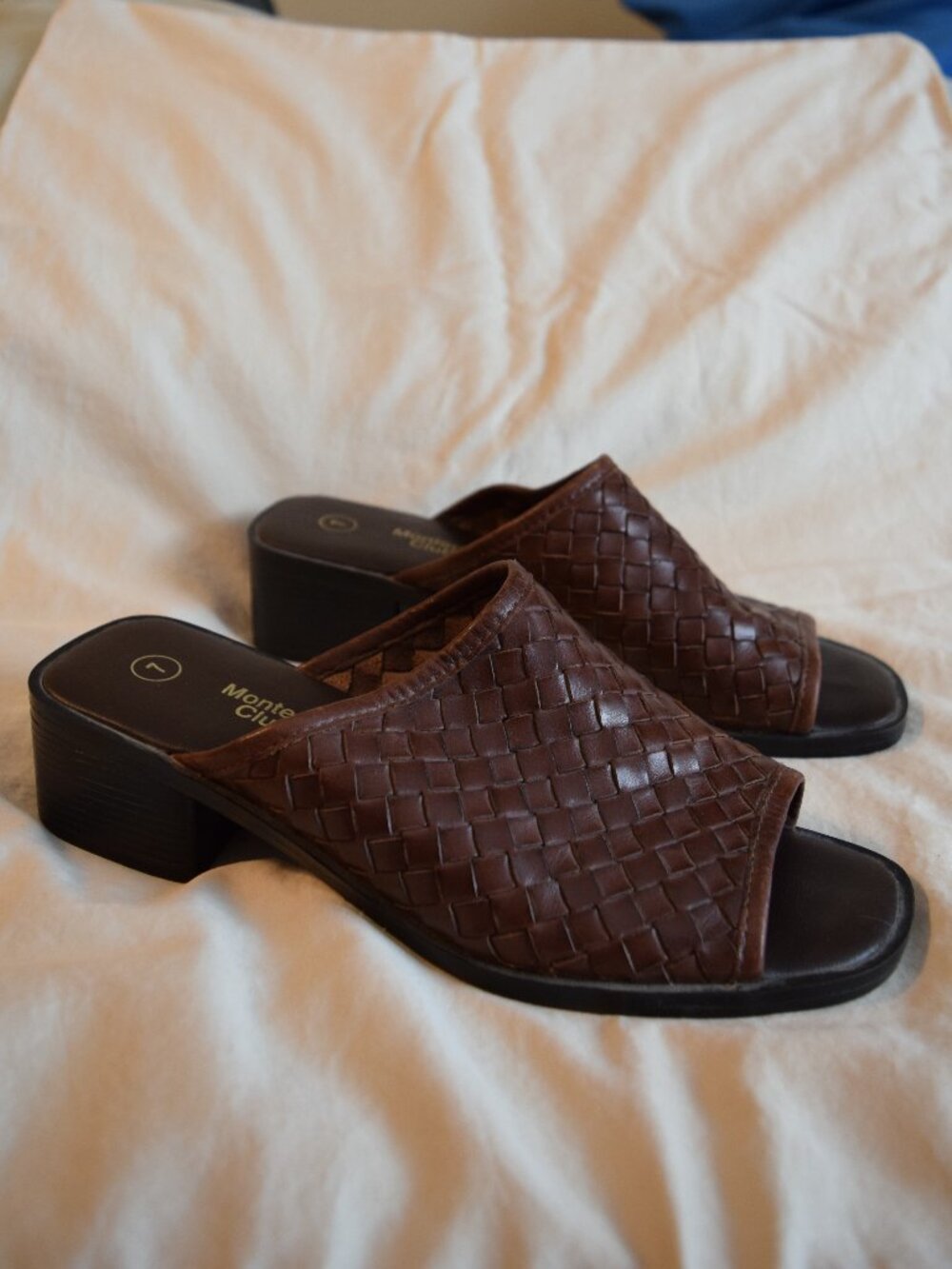 Vintage Y2K Genuine Leather Woven Brown Slip-On Block Heels Size 7 Like New
